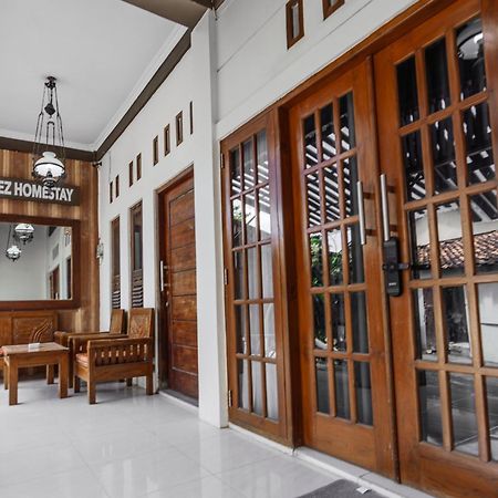 Inez Homestay Yogyakarta Ngoại thất bức ảnh